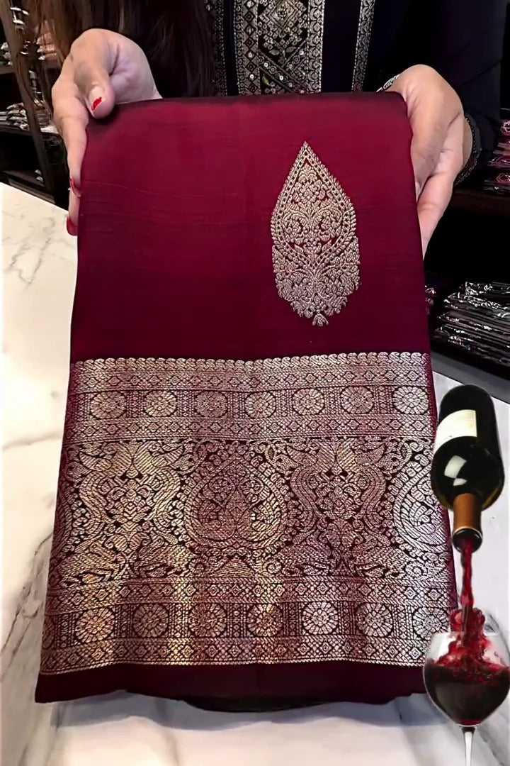 Soft Banarasi Silk Saree With Gratifying Blouse Piece