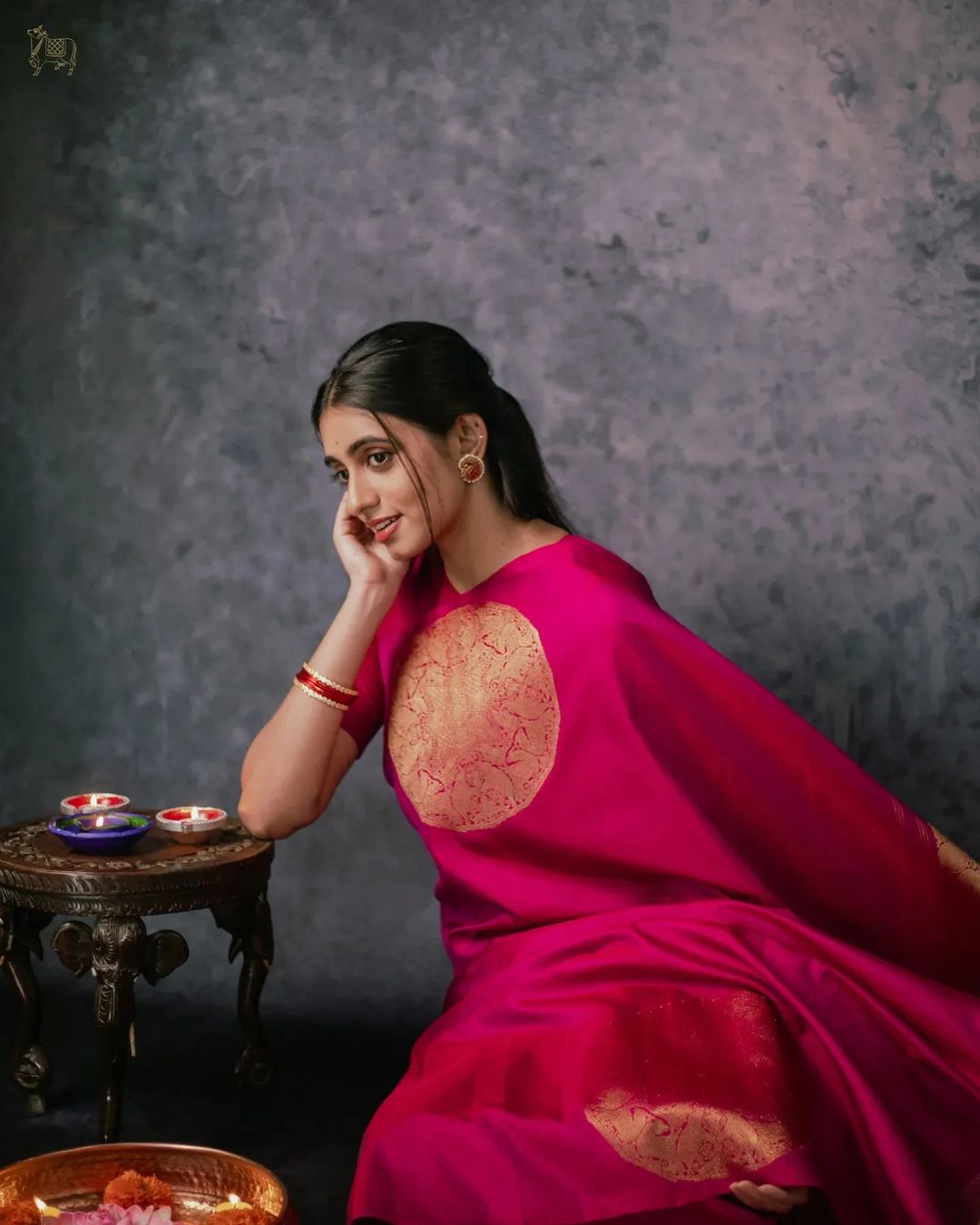 Self Design Banarasi Jacquard Saree  (Pink)