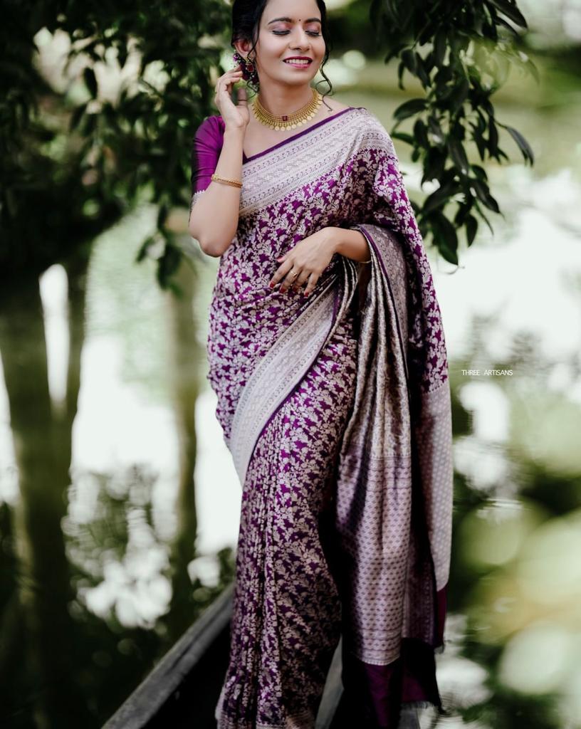 Woven, Embellished, Floral Print, Solid/Plain Kanjivaram Pure Silk, Art Silk Saree  (Purple)