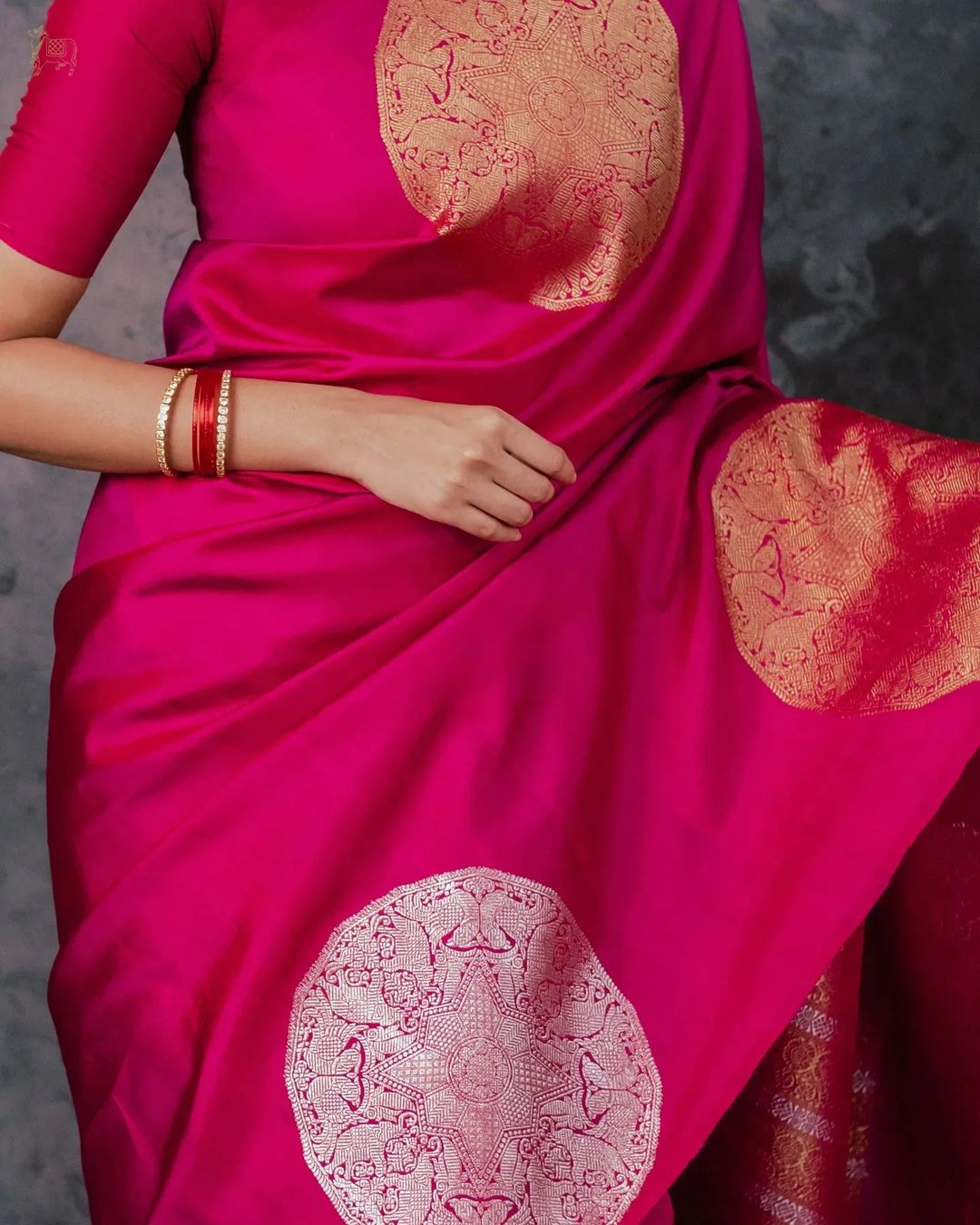 Self Design Banarasi Jacquard Saree  (Pink)