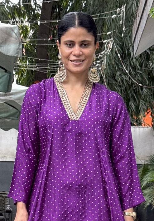 Handmade & Handembroidered Bandhini Silk Kurta set